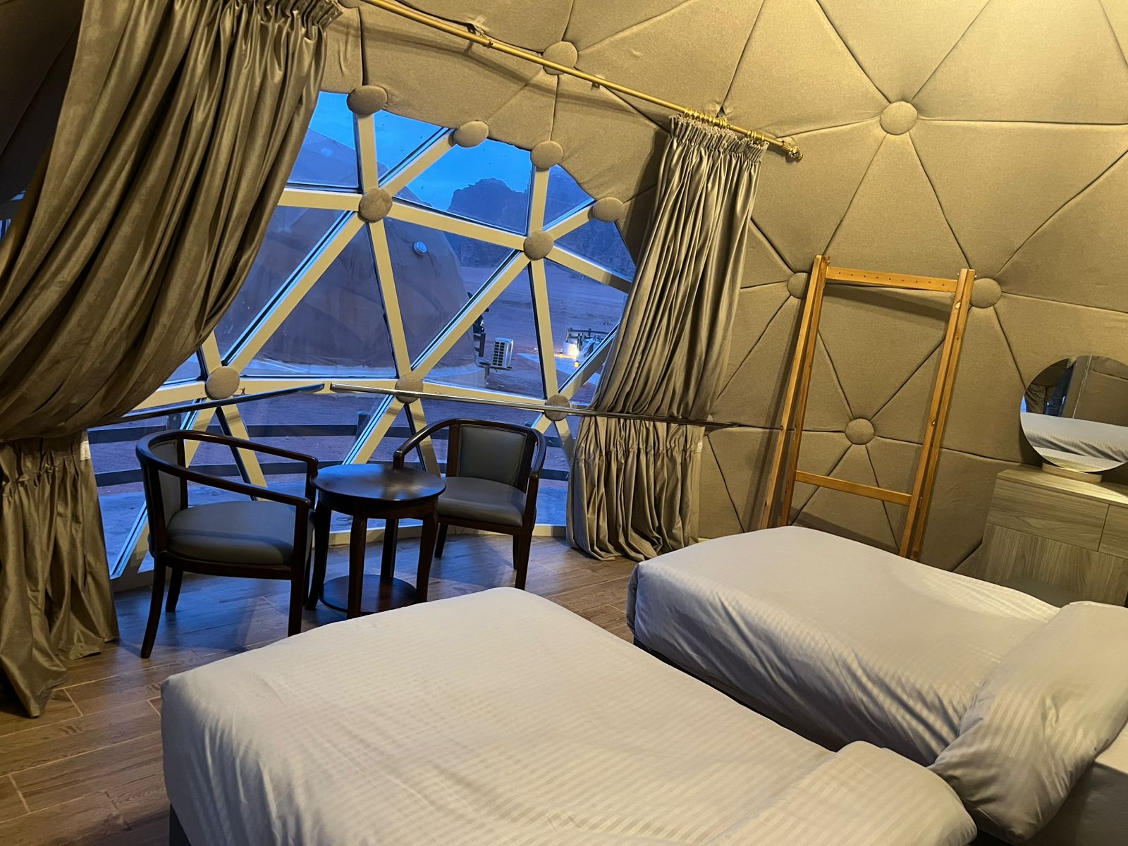 Twin Dome / Bubble Tent